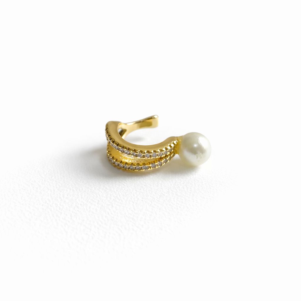 PIERCING FAKE PÉROLA E ZIRCÔNIAS